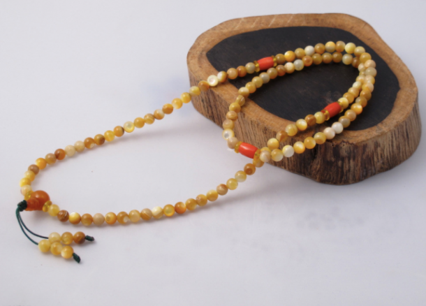 The Proper Way of Using Tibetan Prayer Beads